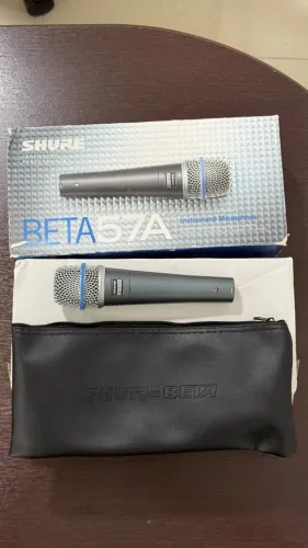 Microfone Shure Beta 57A - Original para Instrumentos com Bolsa e Caixa