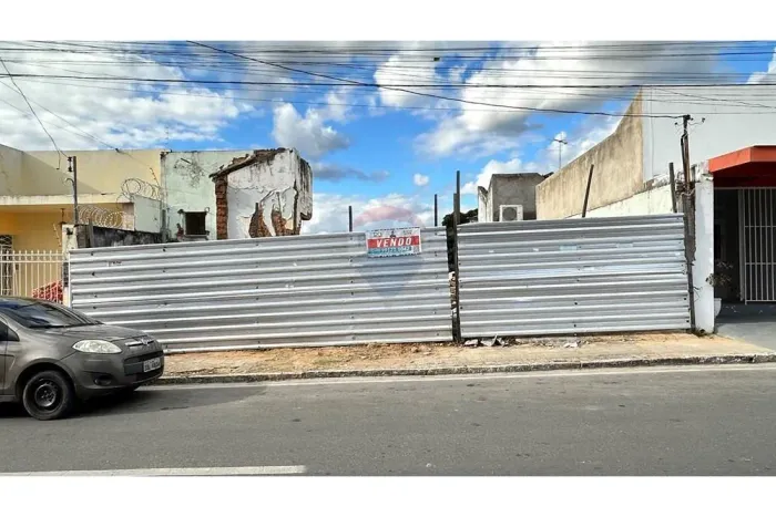Terreno Central em Jequié: Oportunidade Única!