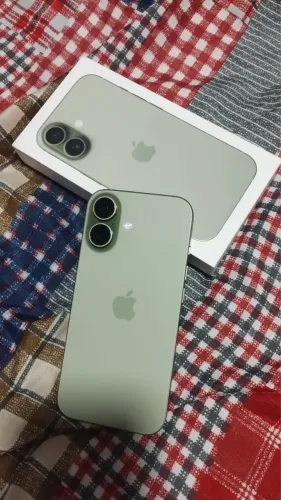 iPhone 17
