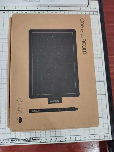 ? MesaDigitalizadora One by Wacom CTL-472 - Novo