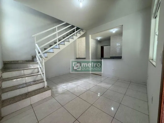 Casa com 3 quartos para alugar, 22 m² por R$ 2.525/mês - Costazul - Rio das Ostras/RJ