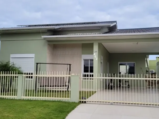 Linda casa totalmente mobiliada na Lagoa Cortada!