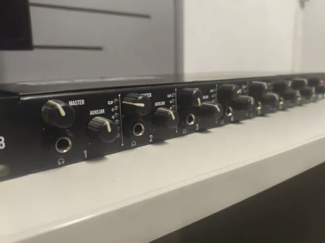 Amplificador de fone Santo Ângelo AF8 Mono