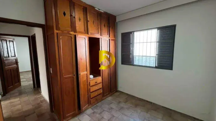 Casa com 3 quartos para aluguel, 250m² - Residencial Estados Unidos - Uberaba