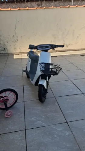 Moto Elétrica 1000W 48V - Automática - Excelente Estado