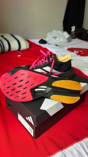 Tênis de corrida Adizero drive RC