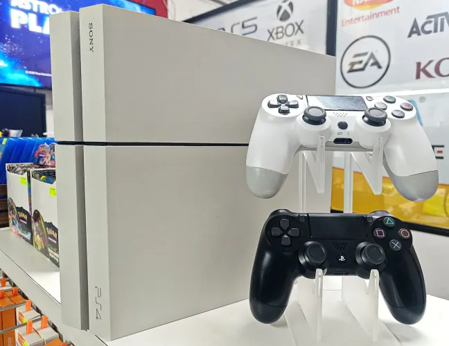 Playstation 4 500GB completo - ProGames Vale 