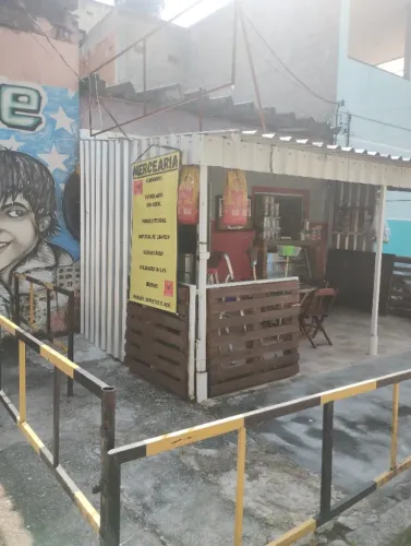 Loja em Vaz Lobo com 24 m² excelente ponto. Em rua fechada. Loja de esquina.