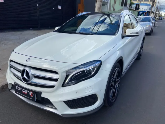 Mercedes-Benz GLA 250 Sport 2.0 TB 16V 4X2 211cv Aut. 2015