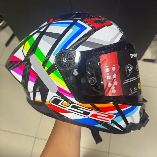 Capacete LS2 Thunder Carbon GP Aero Flash
