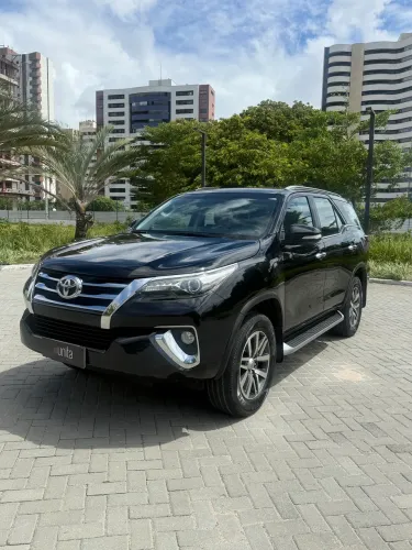 Toyota Hilux SW4 SRX 4X4 2.8 TDI 16V Dies. Aut. 2017