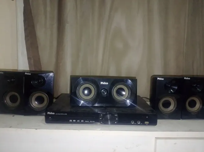 Hometheater novinho preço barato pra sair rápido .