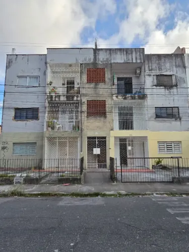 Amplo Imóvel de 4 Quartos com Varanda no Centro  Excelente para Residencial