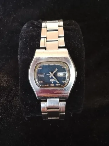 Seiko 5 automático tank