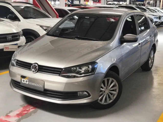 Volkswagen Voyage Trend 1.6 MI Total Flex 8V 4P 2014