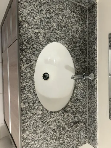 Vendo bancada para banheiro 