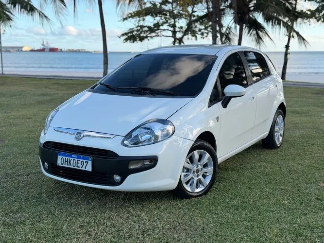 Fiat Punto Attractive 1.4 Fire Flex 8V 5P 2015
