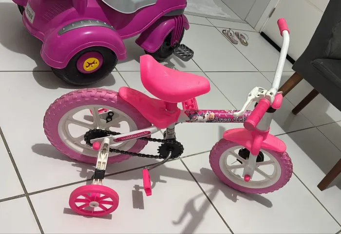 Motoca de Empurrar + Bicicleta Infantil com Rodinhas - Conservadas