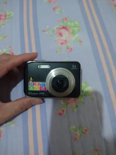 Câmera Digital General Electric (GE) J1050 - Decoração