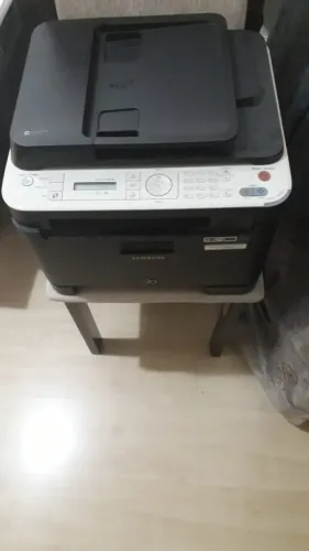 Multifuncional Samsung CLX-3185FW Colorida voltagem 110V (No Estado / Liga) conservada