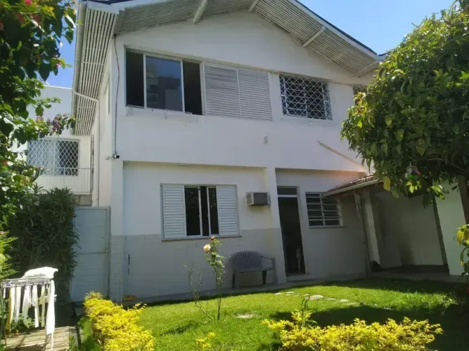 CASA COMERCIAL A VENDA COM 198M² NO CENTRO DE FLORIANOPOLIS/SC