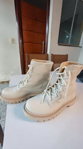 Bota coturno tratorada