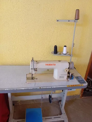 Máquina de costura yamata reta industrial