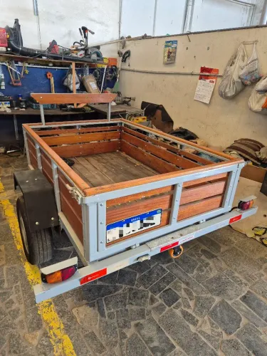 Reboque galvanizado novo