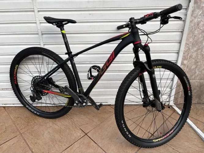 Bicicleta 29 Oggi Big Wheel 7.6 Shimano