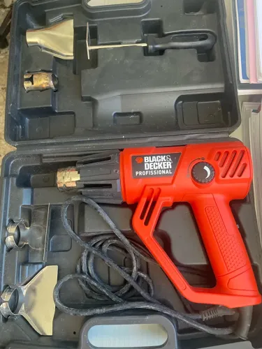 Soprador térmico Black Decker profissional com maleta e acessórios 