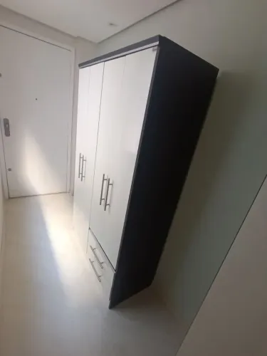 Guarda roupa, vendo em excelente estado