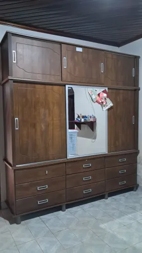 Guarda-roupa casal