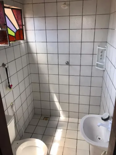 Alugo casa na Avenida F do Conjunto Ceará