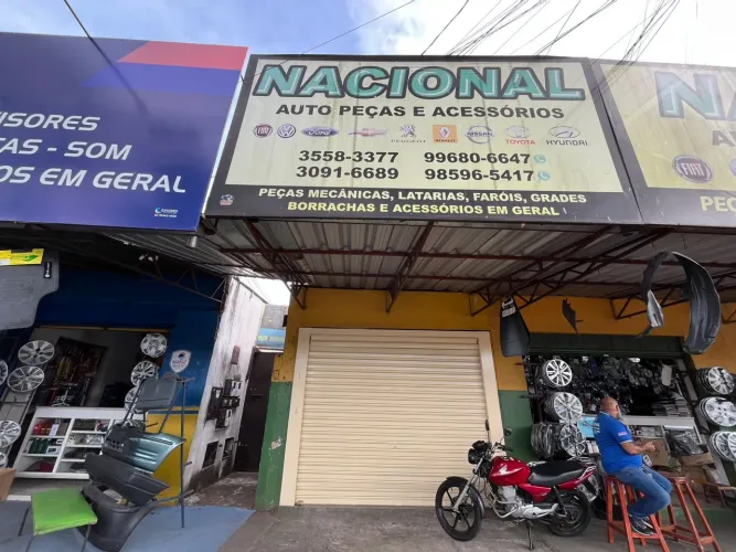 CASA COMERCIAL NA AVENIDA VILA CANÃA