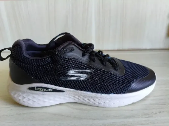 Tênis Skechers Go Run 37 Corrida e Caminhada lindo todo original em bom estado.