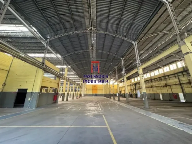GALPÃO COMERCIAL/INDUSTRIAL COM EXCELENTE ESTRUTURA