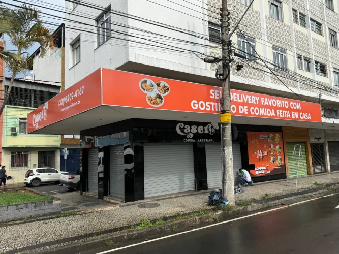 Vendo Restaurante Alto Volume de Vendas - 40k Lucro mensal.