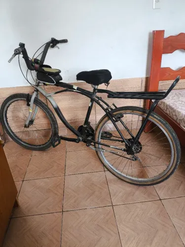 Duas Bicicletas baratas