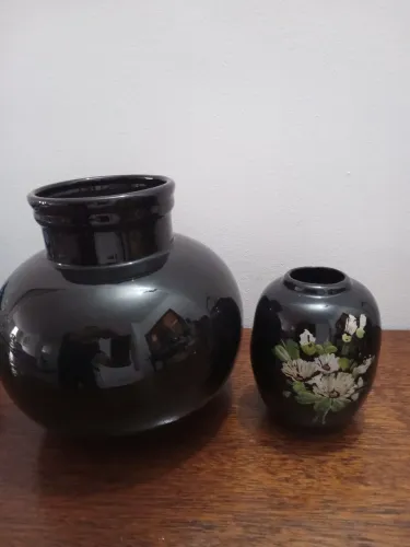 Vasos decorativos em porcelana