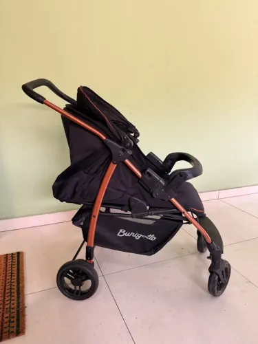 Carrinho de bebê Burigotto Eco semi novo