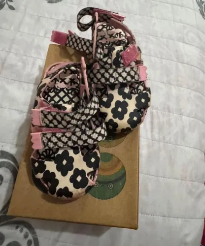 Sandália Melissa infantil estampada floral estilosa e confortável