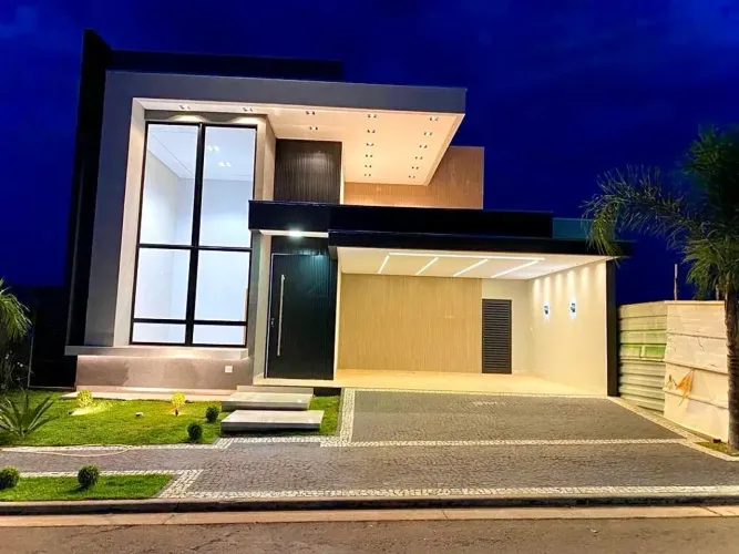 Casa no Condomínio Gaudí | 3 Suítes, Automação e Piscina com Hidromassagem