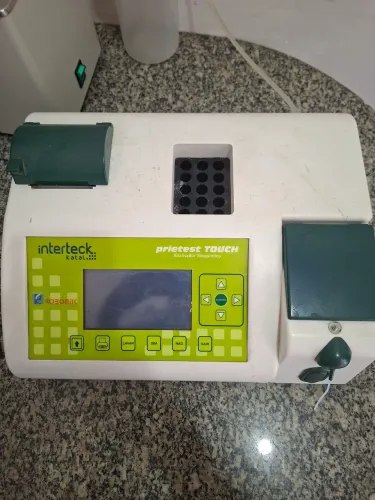 Bioquímica Prietest Touch análise semiautomática
