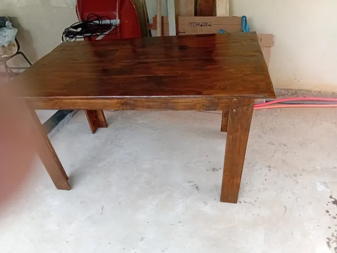 Mesa de madeira maciça Pinus