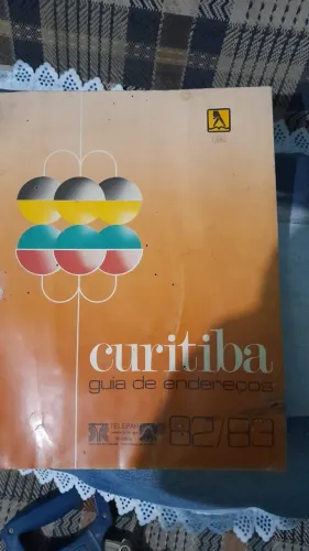 Guia de endereços de Curitiba 82/83 Telepar