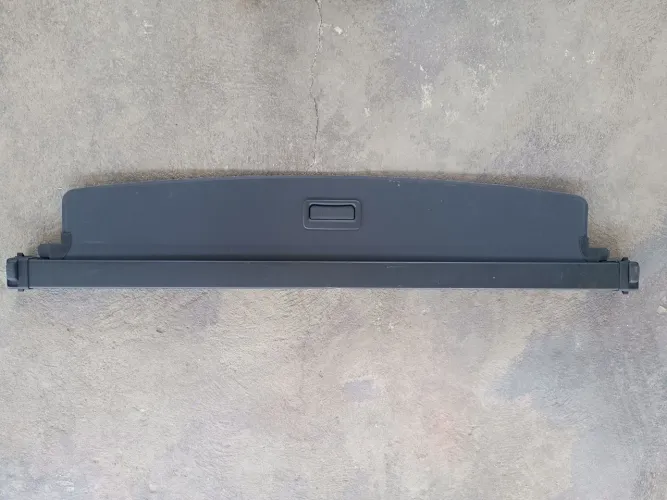 Vendo Tampa de carga da prateleira traseira do Volvo XC90 Mk2 2014-2025. Peça n° 39825218.