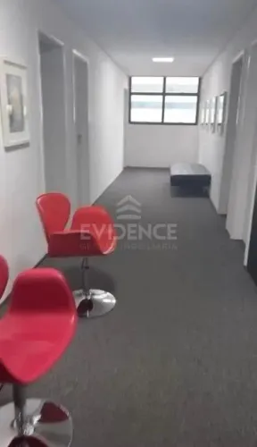 Aluga-se Conjunto de Salas Comerciais  Localização Estratégica na Enseada do Suá