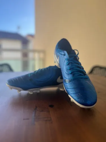 Chuteira Nike tiempo
