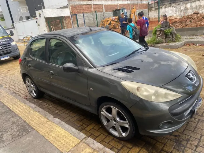 Peugeot 207 XR Sport 1.4 Flex 8V 5P 2011