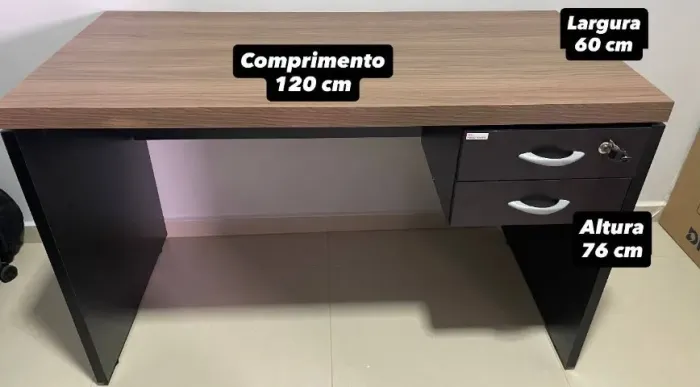 MESA DE ESCRITÓRIO COM 2 GAVETAS